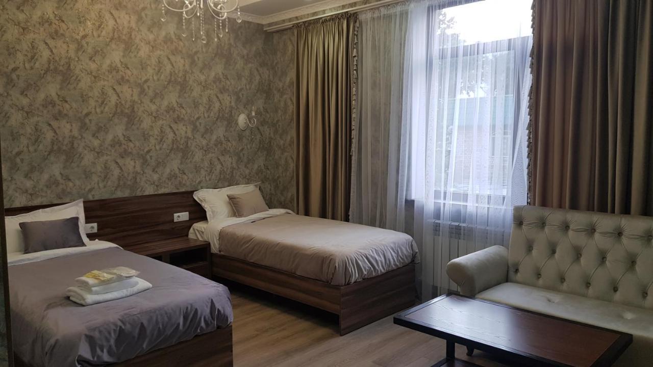 Nomad Hotel Bishkek Halal Exterior photo